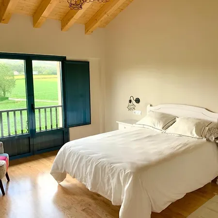 Holiday home Grandes Duplex Nuevos Con Jardin Y Barbacoa - 3 Llaves, Gayoles Rural